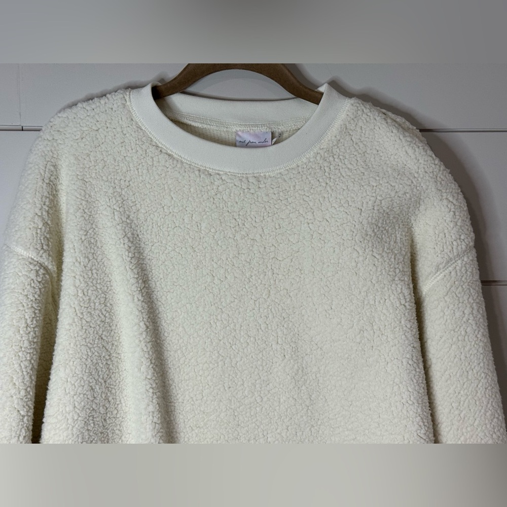 NEW URBAN OUTFITTERS Out From Under Sherpa Pullover Sweatshirt Size M - Picture 5 of 9